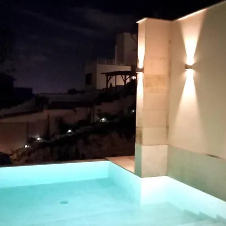 Villa Els Cards - Sitges: Relax By Pool & Pine Trees