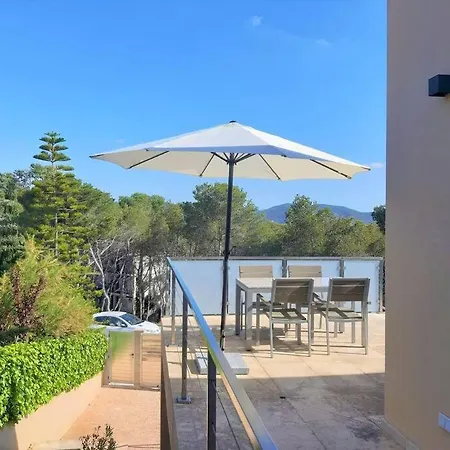 Villa Els Cards - Sitges: Relax By Pool & Pine Trees